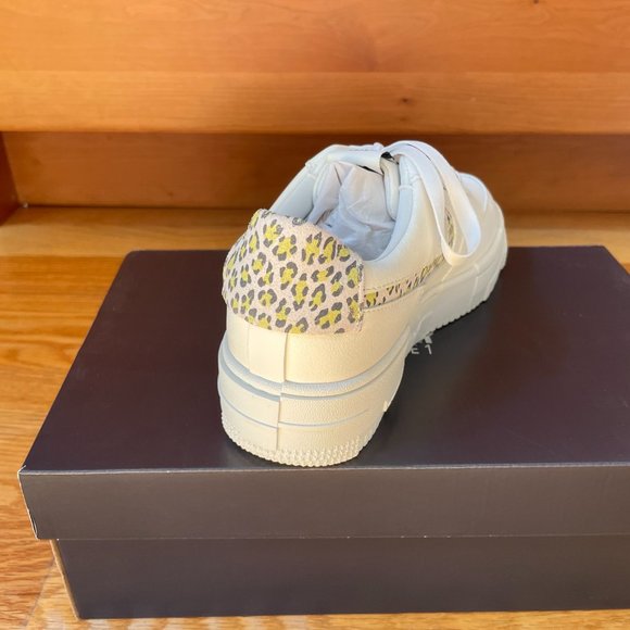 Last Pair!!!!Nike Air Force 1 Pixel SE Sneaker from NIKE - Picture 6 of 10